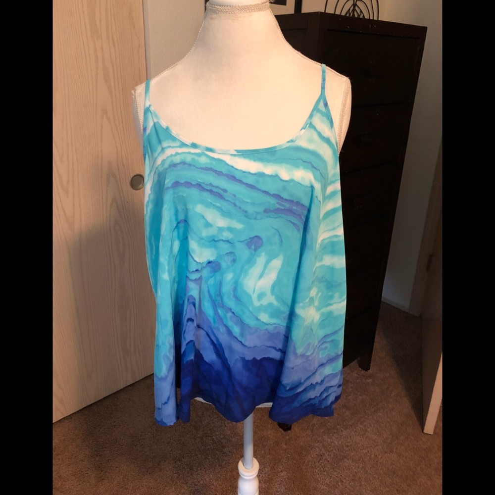 Flowy camisole tank.  Size large.